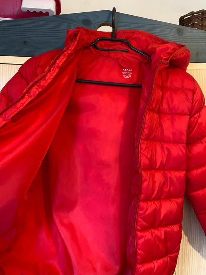 Doudoune rouge Kiabi  10 ans 7€ - photo numéro 5