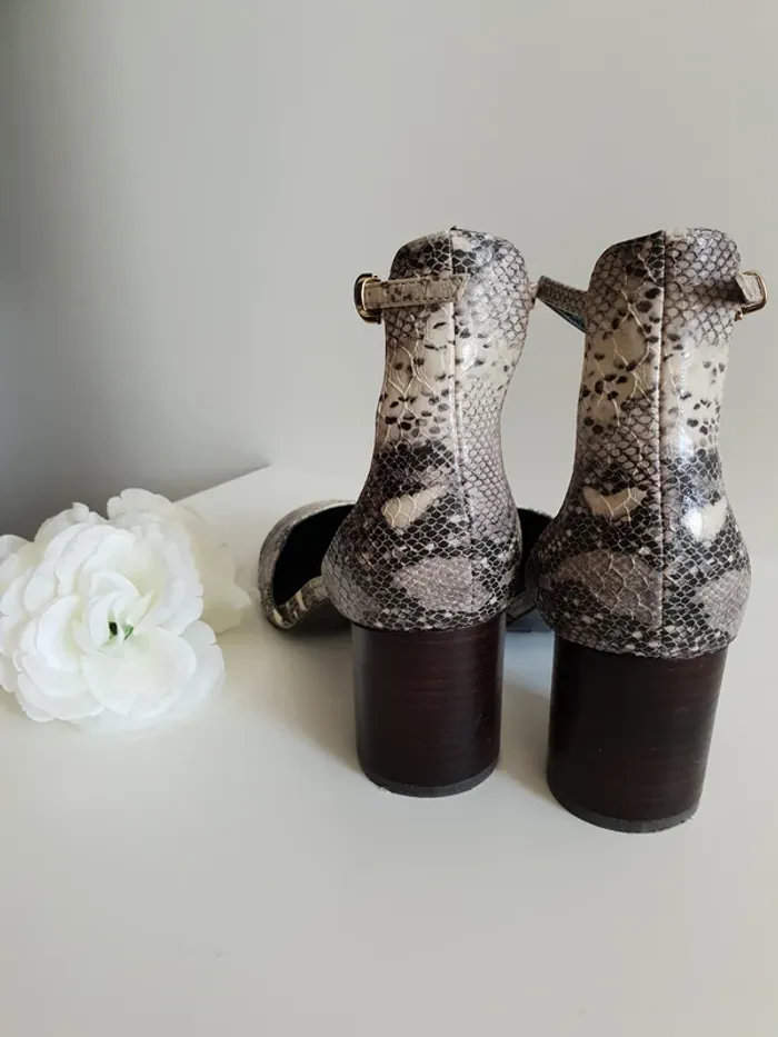 Sandales / chaussures imprimées léopard - photo numéro 3