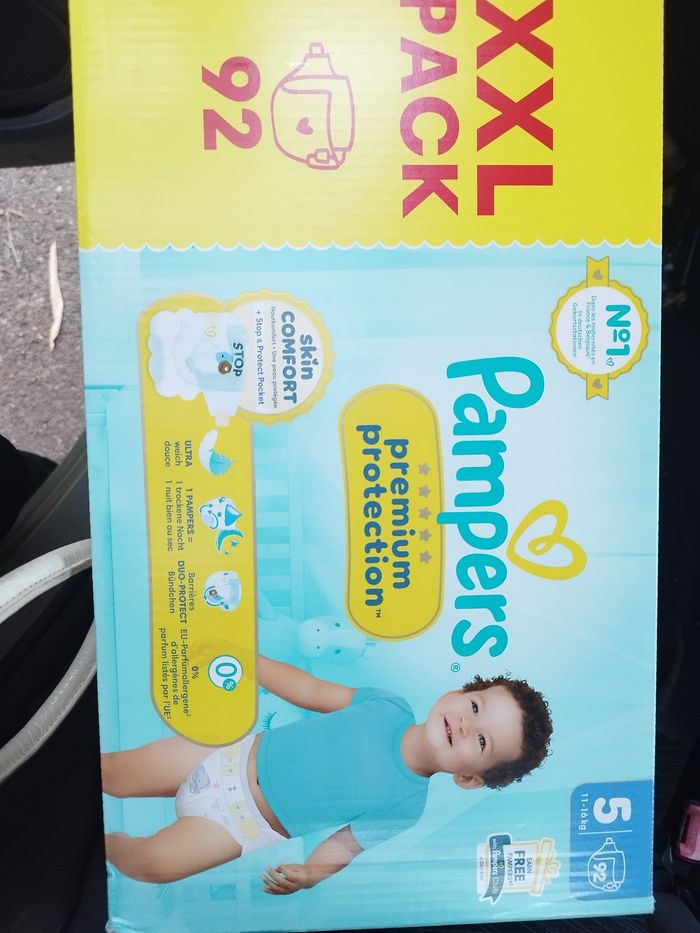 Couche Pampers taille 5