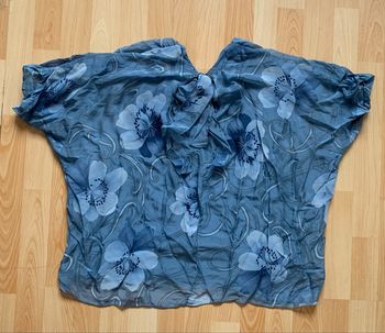 Superbe chemisier bleu en soie taille 40/42