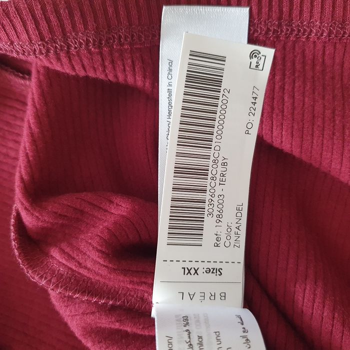 Très joli hait couleur bordeaux avec petits boutons taille XXL breal - photo numéro 9