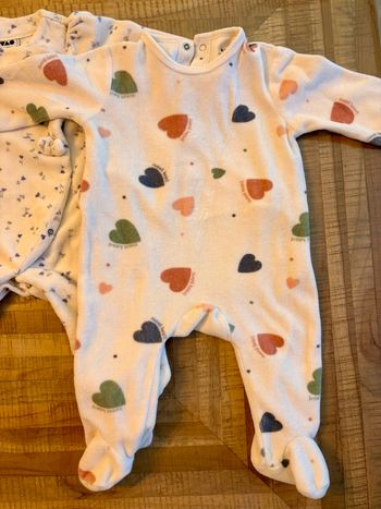 Lot de 4 pyjamas en velours bébé 
