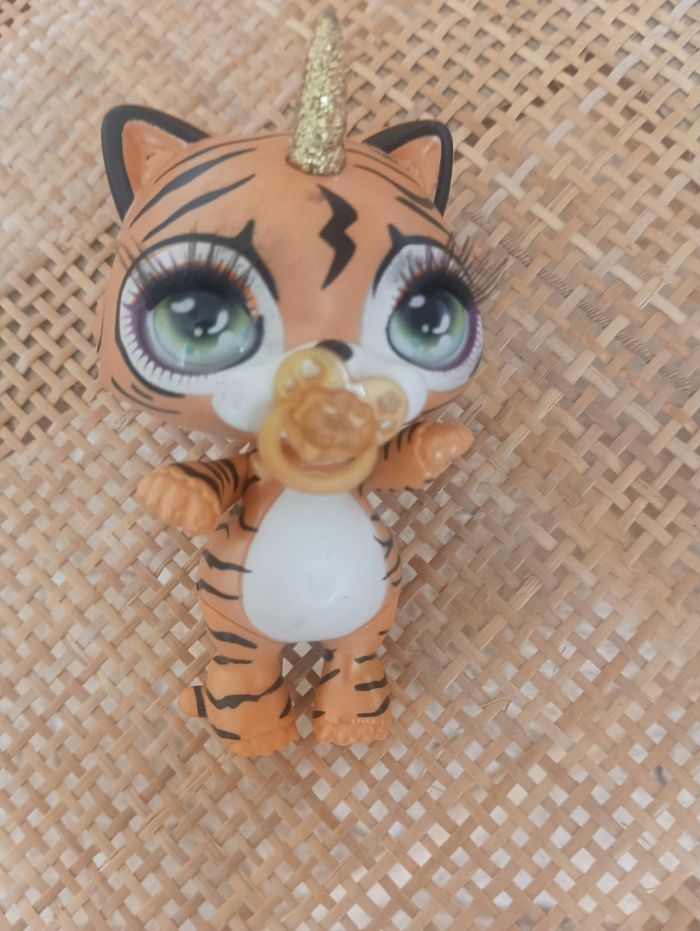 Figurine Poopsie Sparkly Critters MGA - photo numéro 6