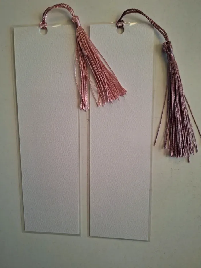 2 marque pages plastifiés, petites filles - photo numéro 4