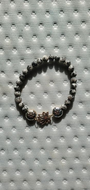 Bracelet pierres et fleur de lotus