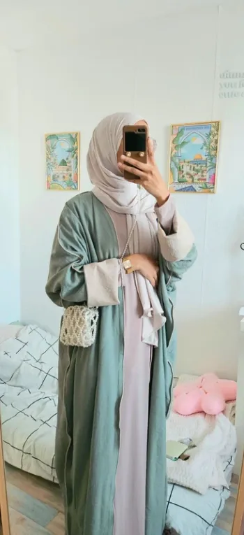 Abaya vert d'eau Jennah boutique NEUVE avec étiquette jamais porté