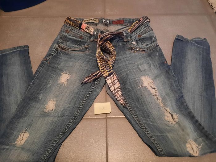 Jeans à trous femme taille 36 - photo numéro 2