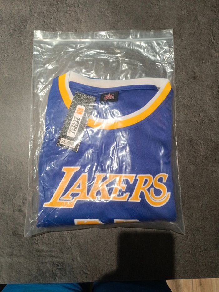 Tenue NBA Los Angeles Lakers LeBron James violet t.26 - photo numéro 4