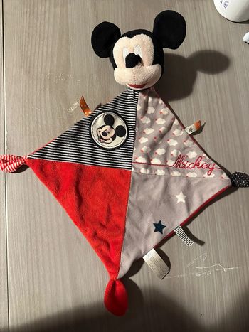 Doudou Mickey Disney nicotoy