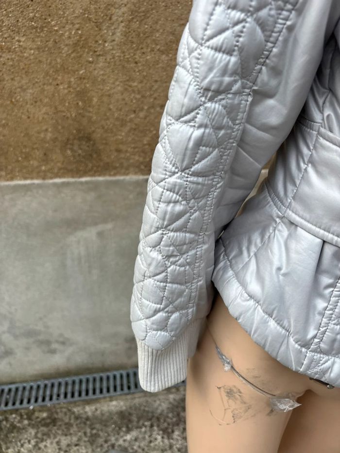 Blouson moschino argenté avec ceinture et capuche - photo numéro 5