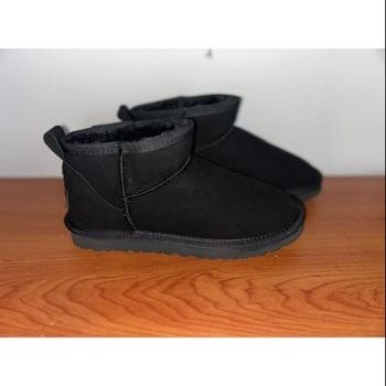 Ugg Classic mini