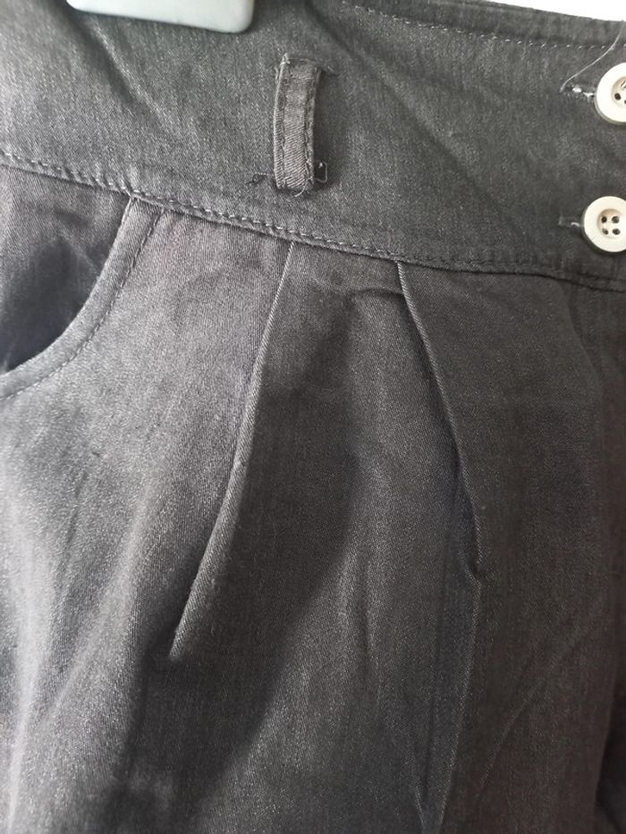 Short gris léger - photo numéro 3