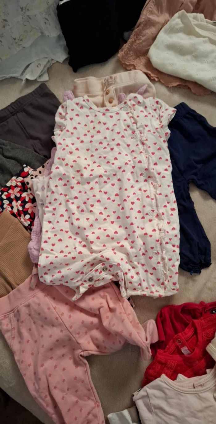 Lot vêtements fille 6 mois - photo numéro 6