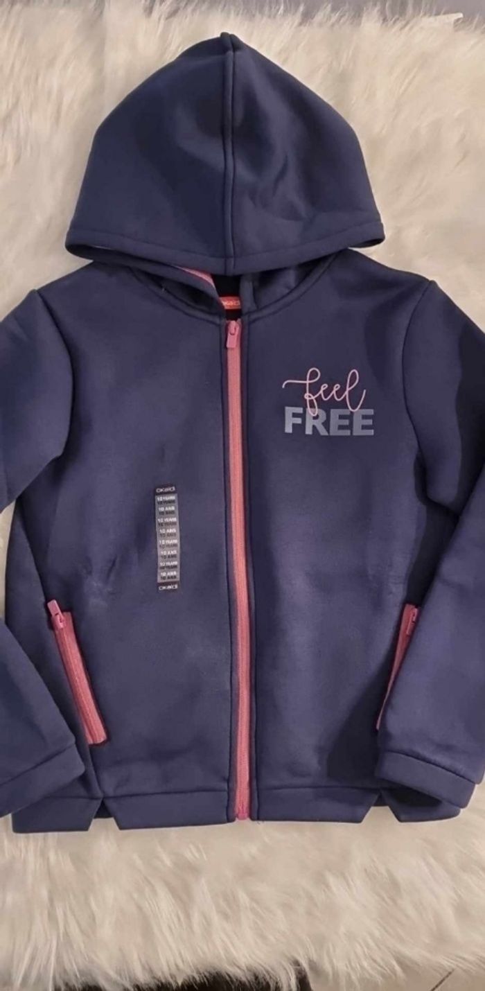 (NEUVE non portée)🏷🥰😍 superbe veste zippée 10 ans fille 💜💜💜