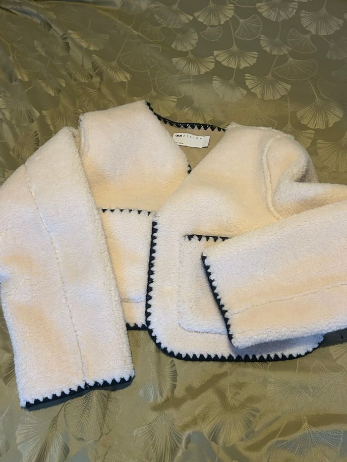 🧥 Veste courte effet mouton – ASOS DESIGN – Taille S - photo numéro 3