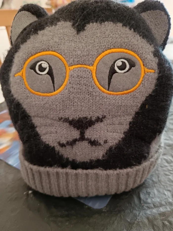 Bonnet tigre avec oreilles en relief 2/4 ans