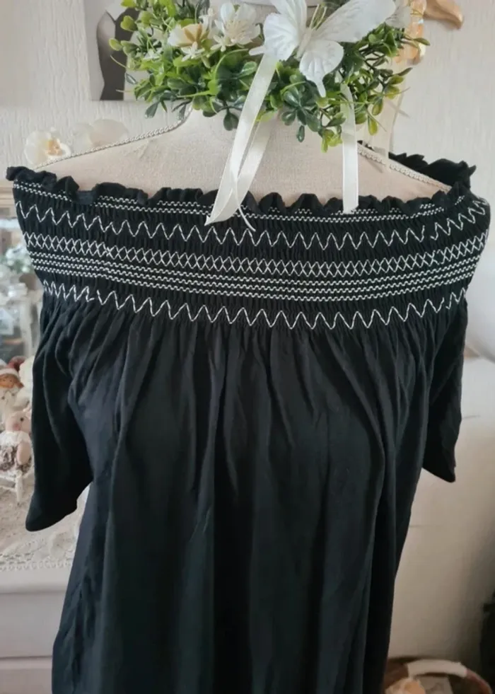 Robe noire ample épaules dénudées New Look Taille M Neuve