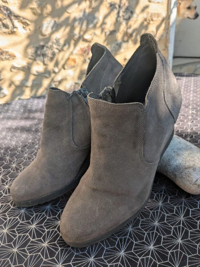 Bottine de la marque Minelli en daim poiture 38. - photo numéro 2