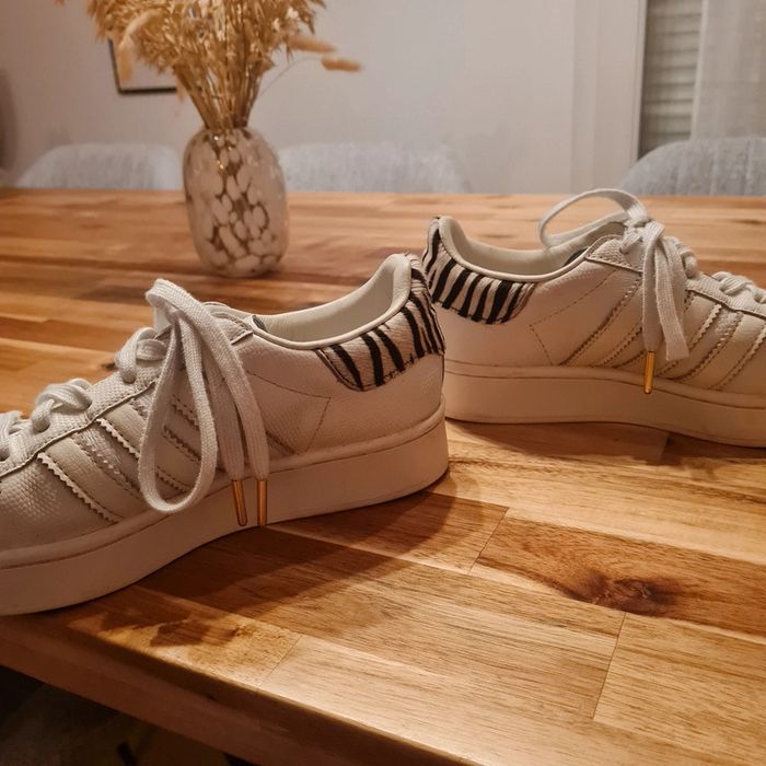 Superstar blanche zébrée 🦓 - photo numéro 11