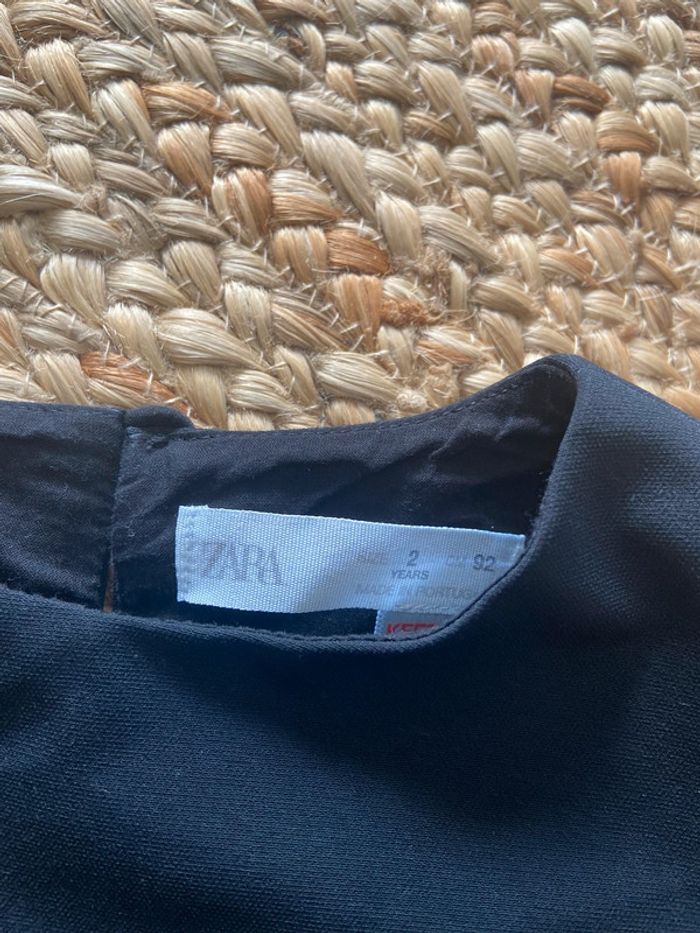 Robe noire Zara 2 ans - photo numéro 2