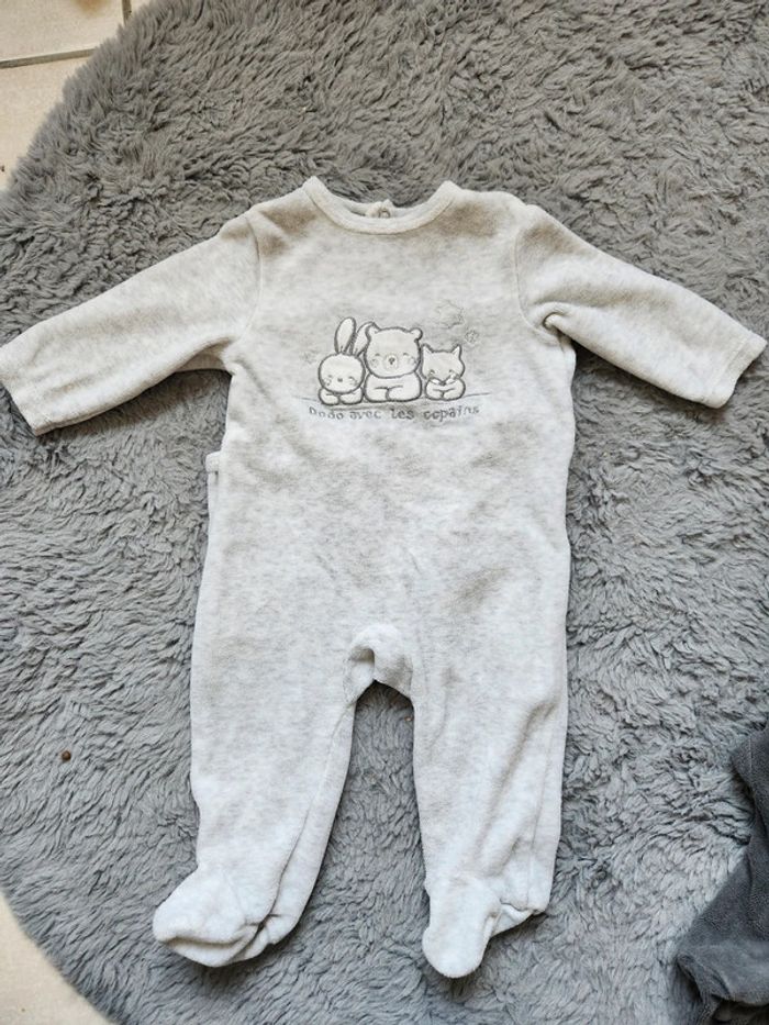 Lot de 2 pyjamas taille 3 mois - photo numéro 2
