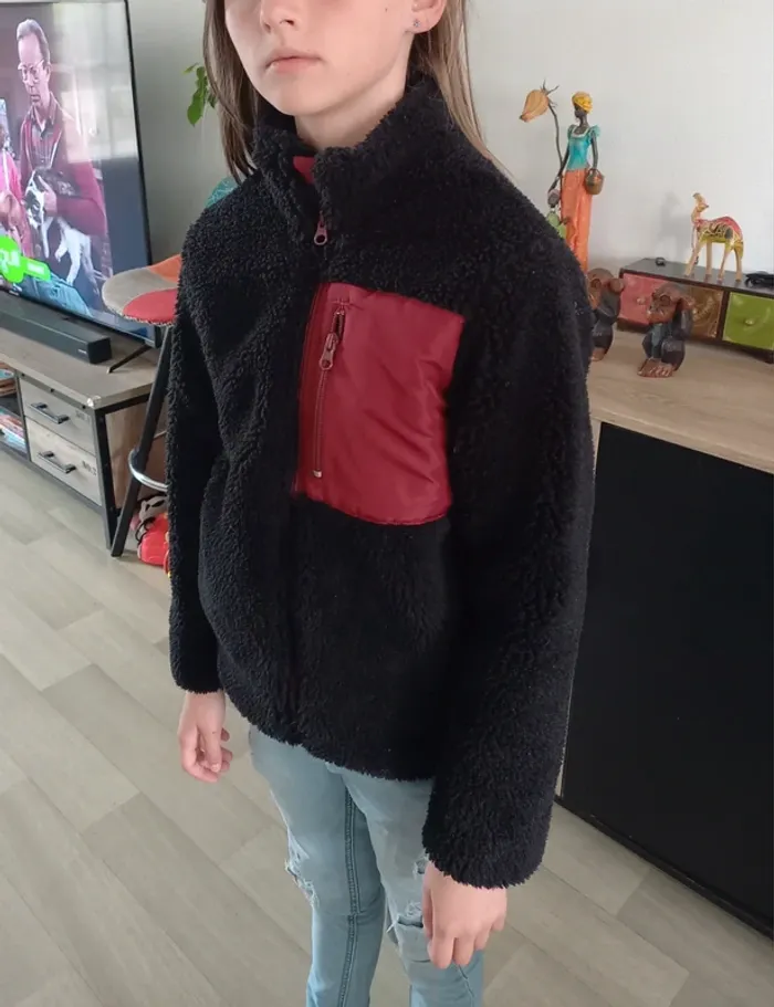 Veste noir bien chaude 10ans - photo numéro 2