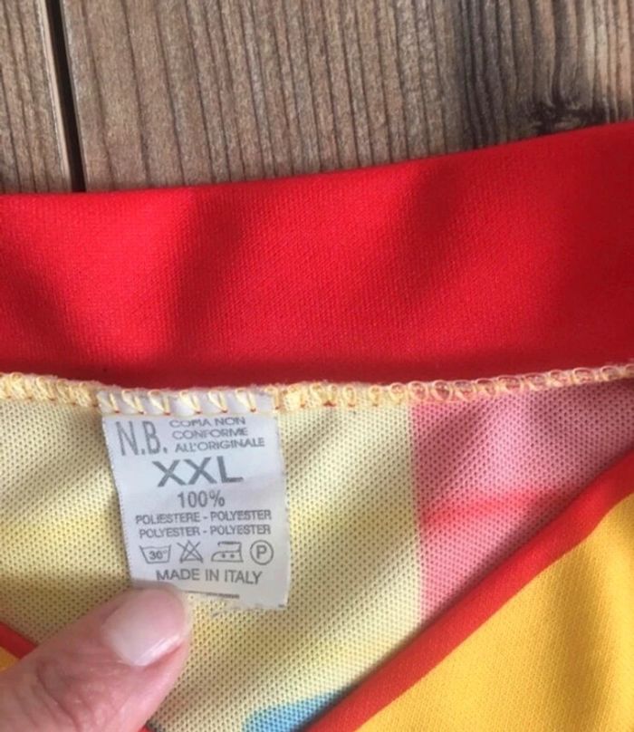 Maillot barcelona Qatar Airways Messi numéro 10 taille XXL - photo numéro 3