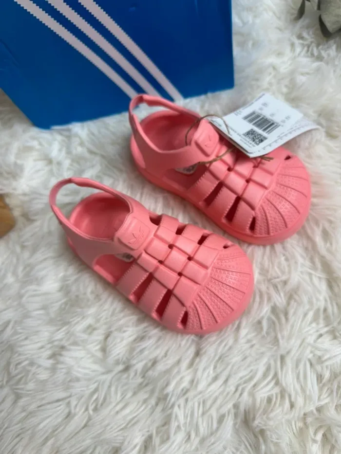 Paire de sandales superstar Adidas taille 25 - photo numéro 3