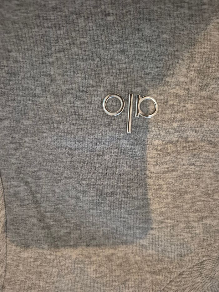 T-shirt Alo yoga - photo numéro 2