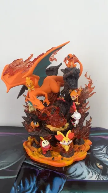 Pokémon - Statuette Dracaufeu