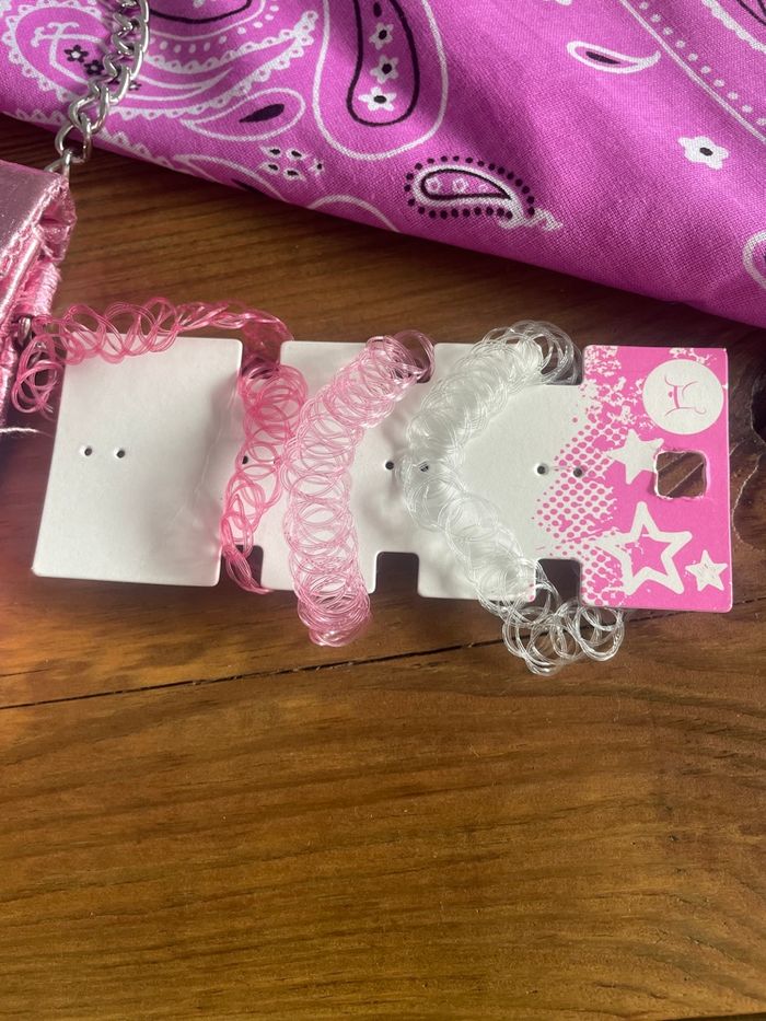 Accessoires années 2000 - photo numéro 2