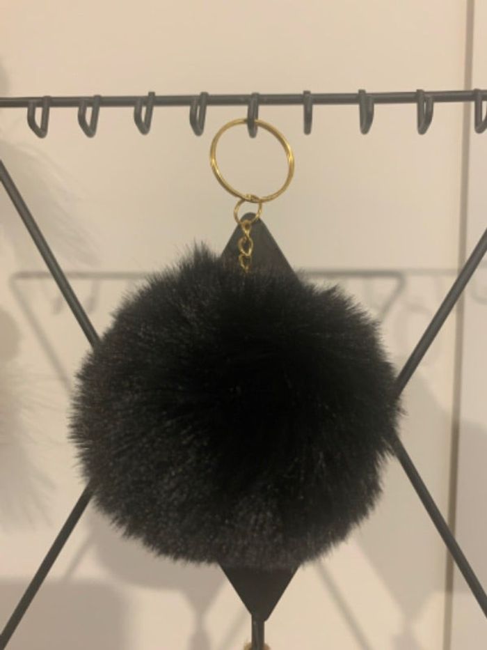 Porte-clés ou bijoux de sacs pompons en fausse fourrure