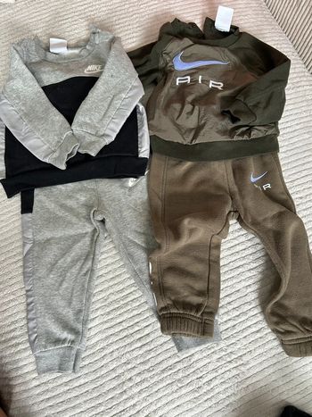 Lot de 3 : 2 ensemble Nike + une combinaison 18 mois