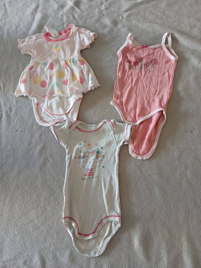 Lot bodies été 6 mois