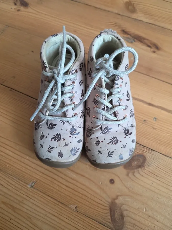 Deux paires de chaussons/chaussure 22 - photo numéro 8