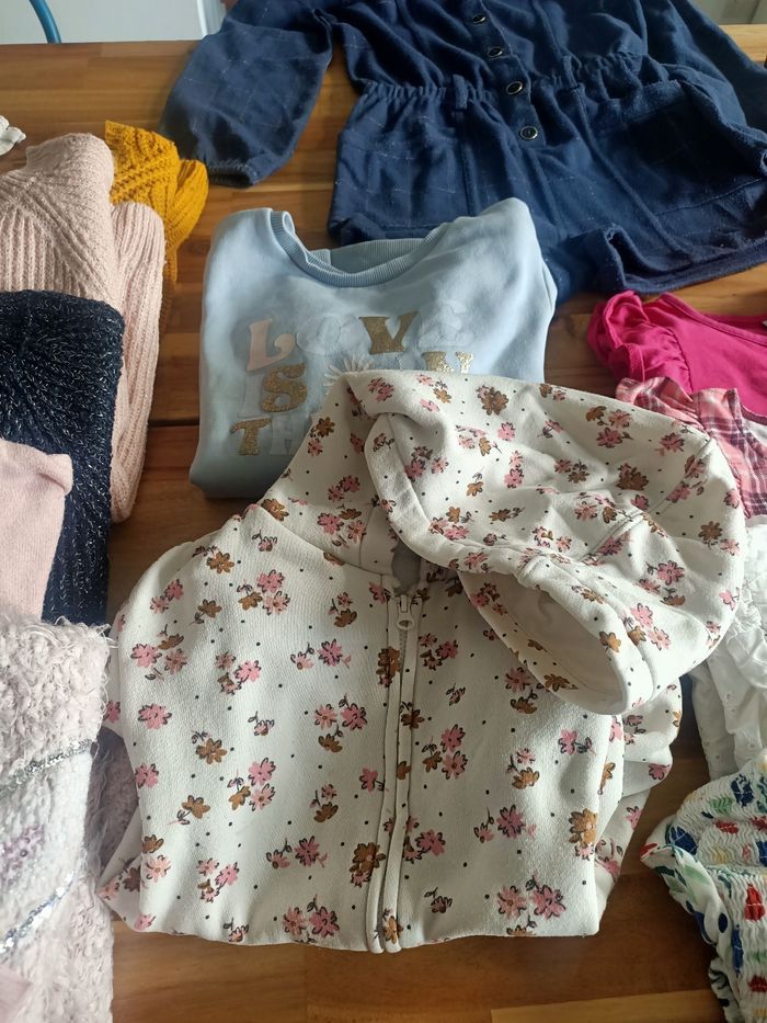 Lot vêtements fille 8 ans - photo numéro 6