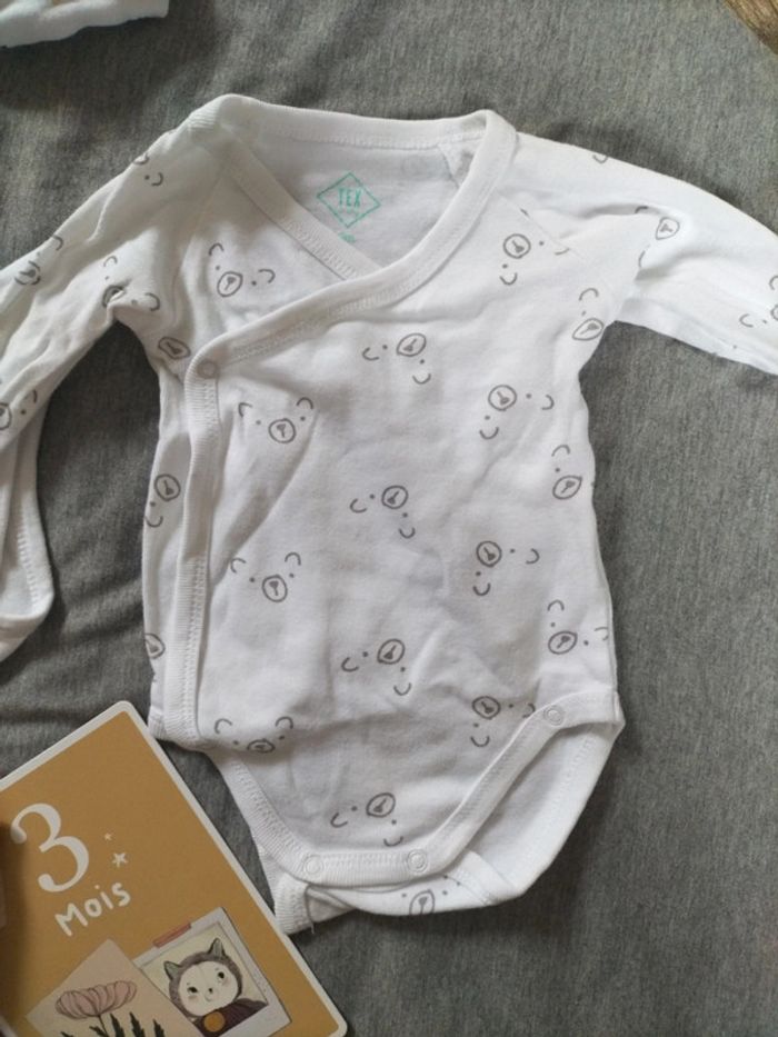Lot de 3 bodies en 3 mois - photo numéro 4