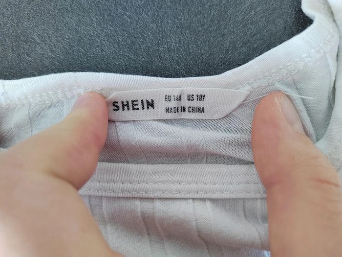 Crop top blanc sans manche Shein Taille : 10 ans Excellent état - photo numéro 2