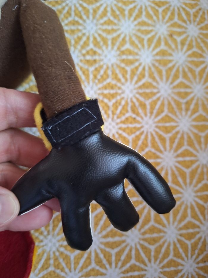 Taz sur son skate board - photo numéro 10