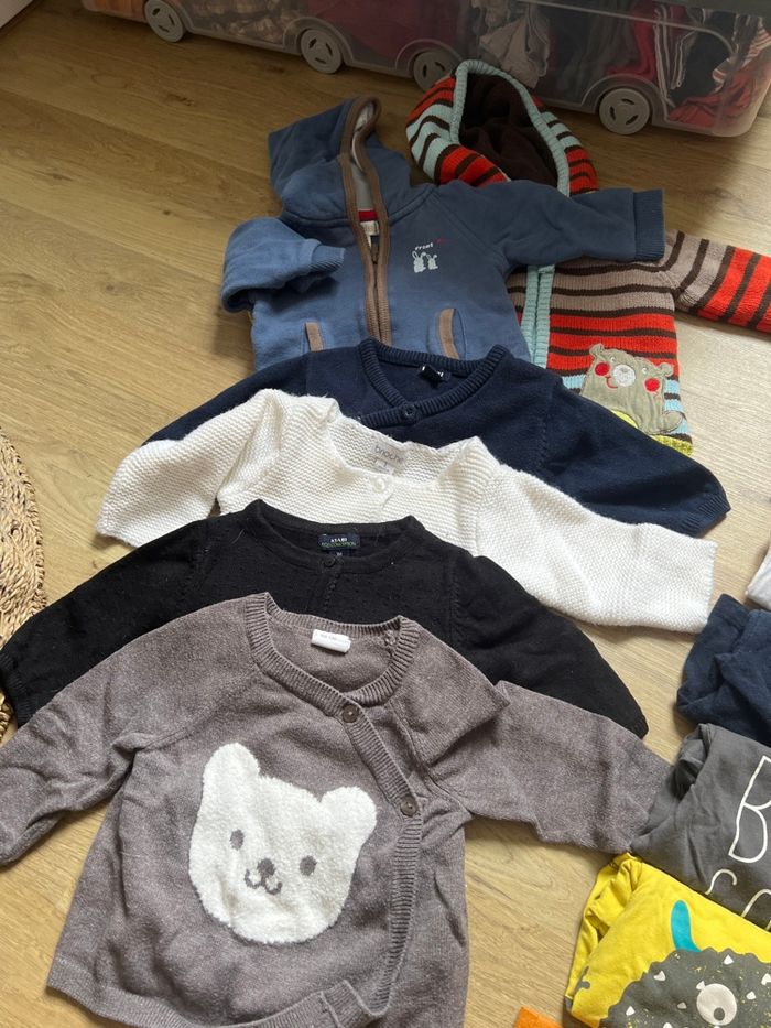 LOT essentiels bébé 1 mois - photo numéro 2