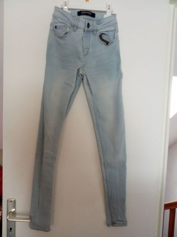 Jean bonobo garçon bleu clair taille 14,16  ans environ , skinny