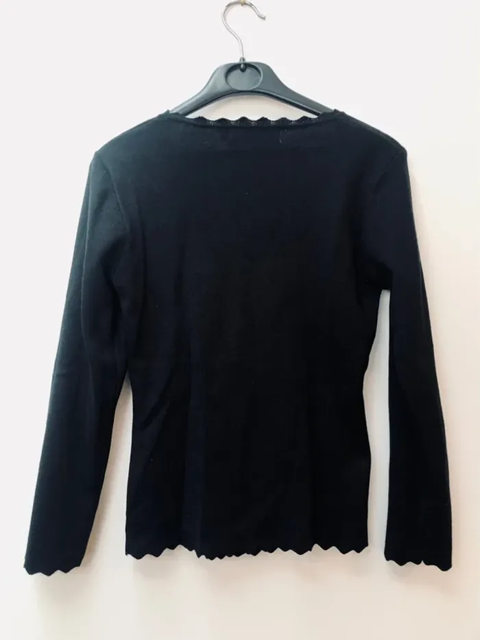 Haut très féminin by Clara - photo numéro 2