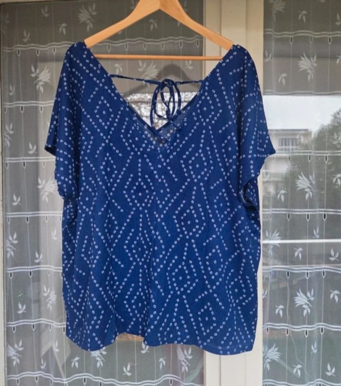 Blouse femme taille 50/52 neuve - photo numéro 2