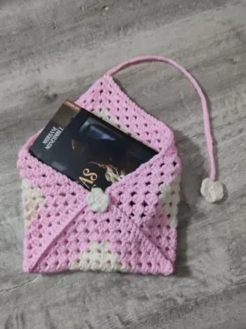 Pochette livre de poche rose neuf