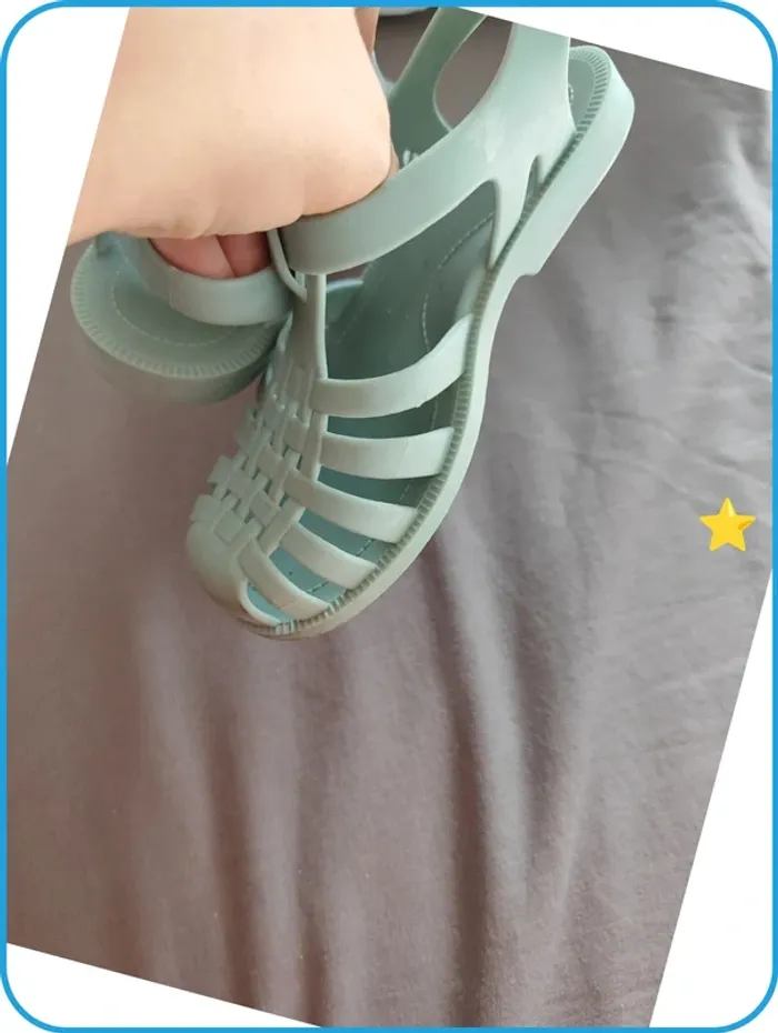 Chaussures de plage T 25 - photo numéro 4