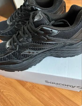 Saucony omni 9  ( ne pas acheter directement )