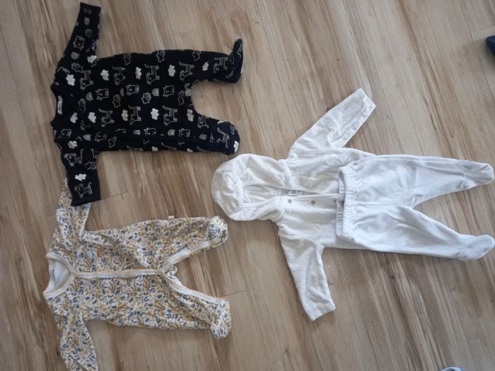Lot 9 pyjamas 1M - photo numéro 2