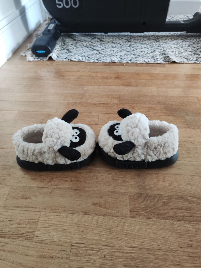 Chaussons taille 24/25 - photo numéro 3