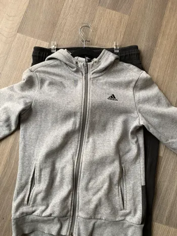 Ensemble jogging adidas