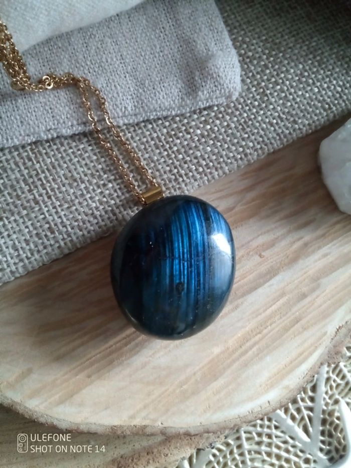 Collier labradorite pierre naturelle à reflets bleutés